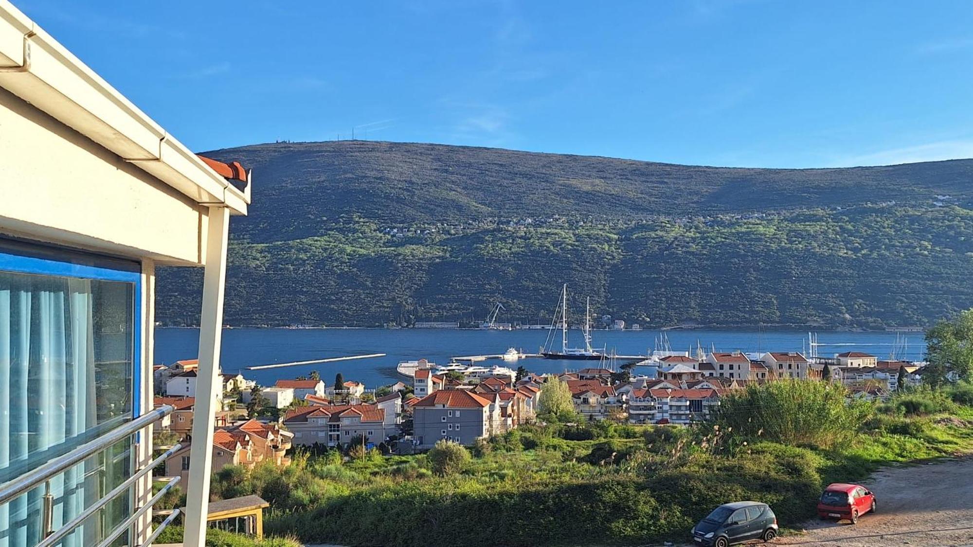 Villa Sea-N-Sun, 7 Bedrooms & Pool, Nearby Portonovi Marina. Ðenovići 외부 사진