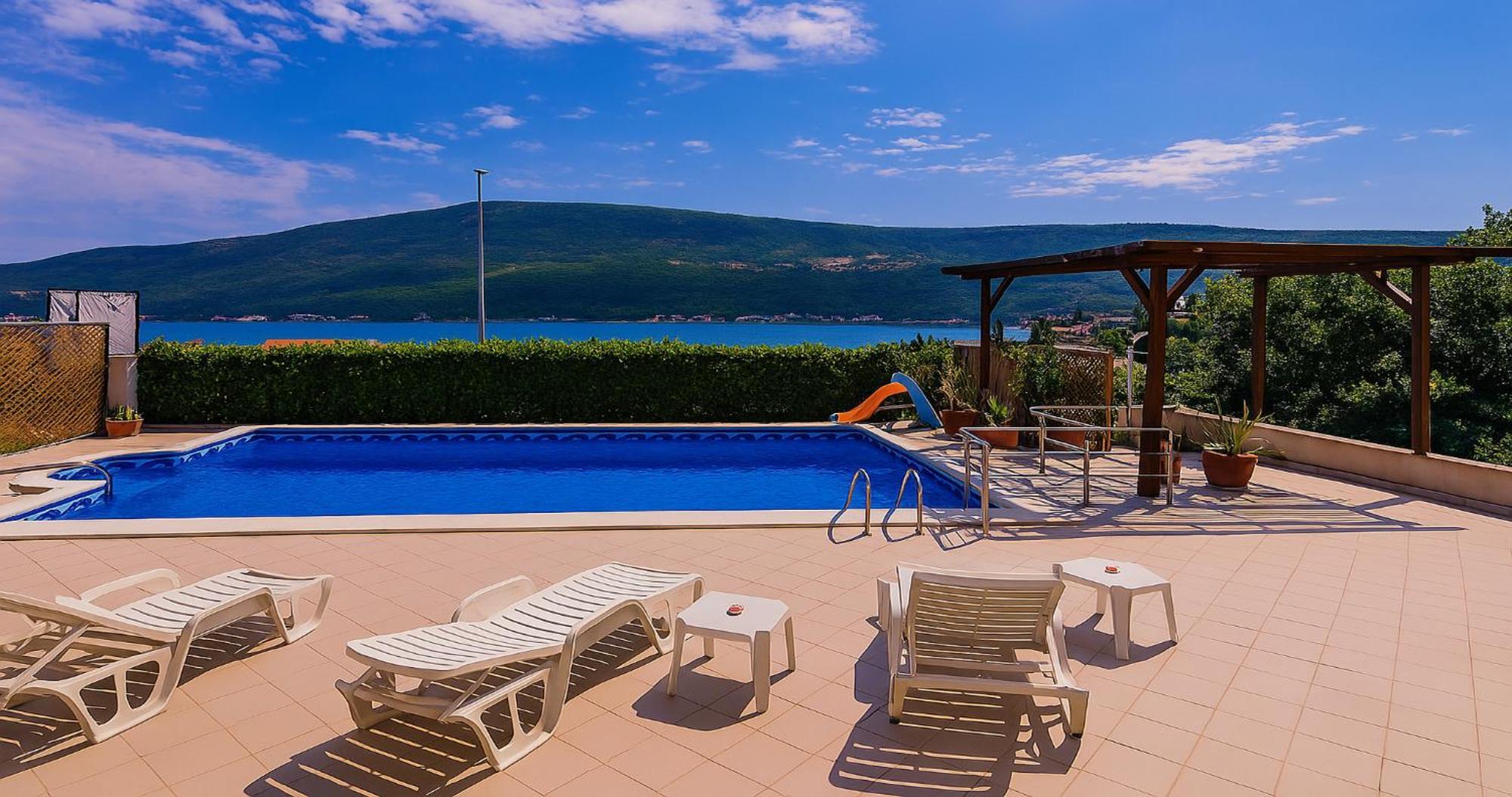 Villa Sea-N-Sun, 7 Bedrooms & Pool, Nearby Portonovi Marina. Ðenovići 외부 사진