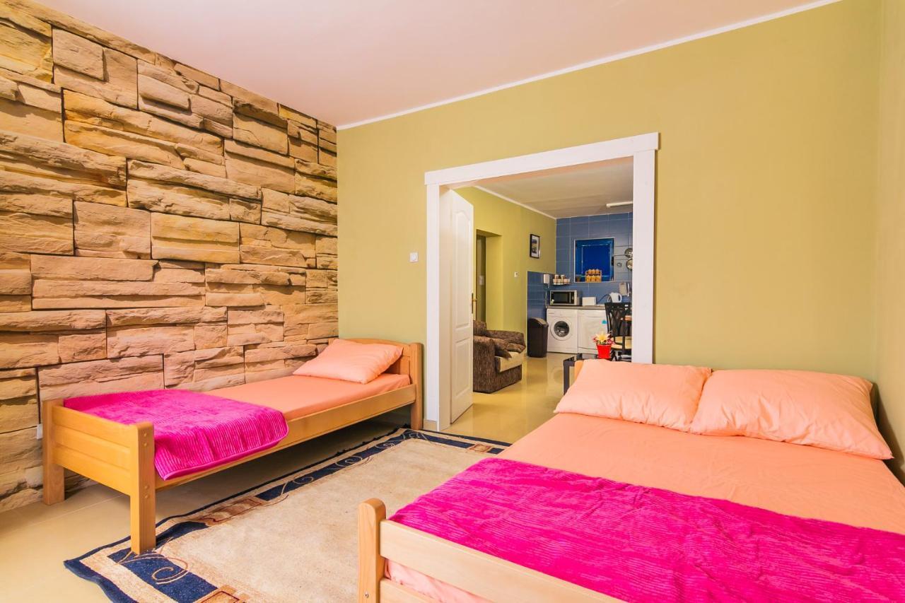 Villa Sea-N-Sun, 7 Bedrooms & Pool, Nearby Portonovi Marina. Ðenovići 외부 사진